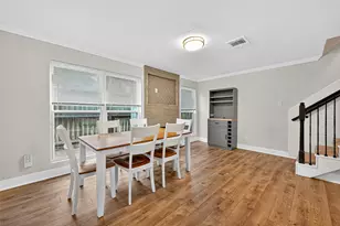 711 Worthshire St, Houston, TX 77008 - Photo 9