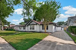 5835 Paisley St, Houston, TX 77096 - Photo 5