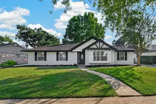 5835 Paisley St, Houston, TX 77096 - Photo 3