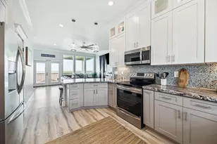 12914 Jolly Roger Dr, Freeport, TX 77541 - Photo 11