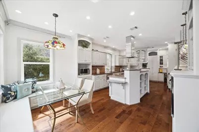 16703 Chestnut Meadow Court, Sugar Land, TX 77479 - Photo 9