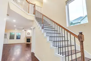 7923 Ashford Trace Dr, Houston, TX 77072 - Photo 5