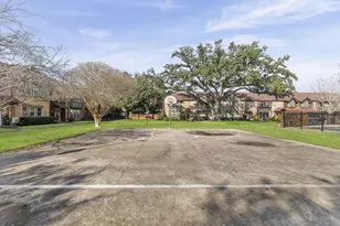 10556 Hammerly Blvd, Houston, TX 77043 - Photo 33