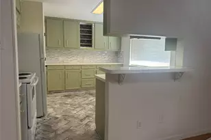 600 Normal Park, Huntsville, TX 77320 - Photo 7