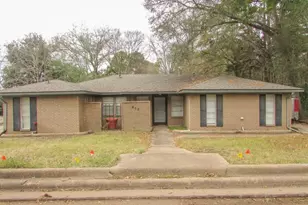 600 Normal Park, Huntsville, TX 77320 - Photo 1