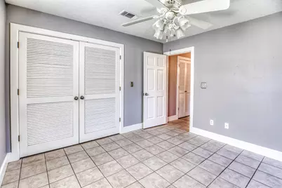 210 W Bell Street, Fayetteville, TX 78940 - Photo 13