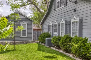 210 W Bell St, Fayetteville, TX 78940 - Photo 19