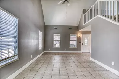 210 W Bell Street, Fayetteville, TX 78940 - Photo 5