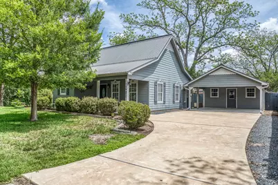 210 W Bell Street, Fayetteville, TX 78940 - Photo 1