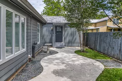 210 W Bell Street, Fayetteville, TX 78940 - Photo 3