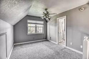 210 W Bell St, Fayetteville, TX 78940 - Photo 17