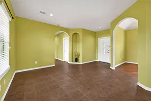 319 Pinedale Ave, Arcola, TX 77583 - Photo 11