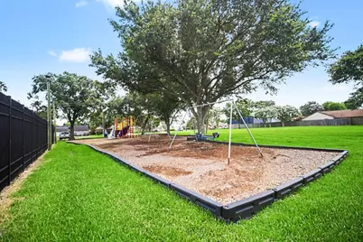 10926 Collingswood Drive, La Porte, TX 77571 - Photo 29