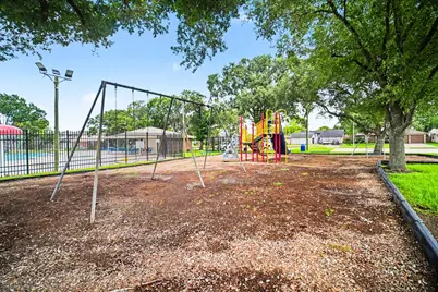 10926 Collingswood Drive, La Porte, TX 77571 - Photo 31
