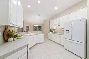 930 Arbor Pine Dr, Tomball, TX 77375 - Photo 11