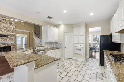 19307 Pinewood Bluff Lane, Humble, TX 77346 - Photo 9
