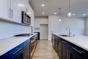 10504 Marston Vineyard Dr, Houston, TX 77025 - Photo 5