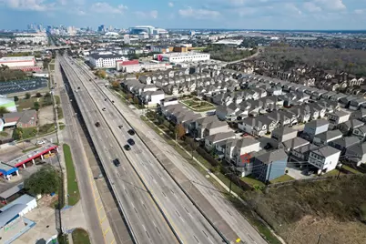 10504 Marston Vineyard Drive, Houston, TX 77025 - Photo 29