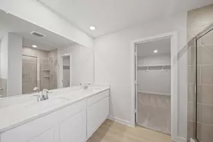 10703 Aston Ct, Bryan, TX 77845 - Photo 13