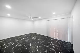 2101 Fountain View Dr, Houston, TX 77057 - Photo 21