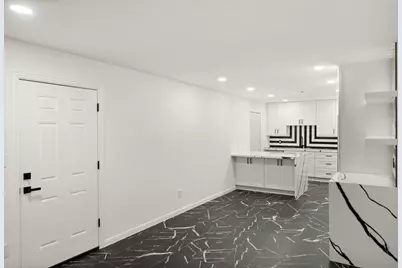 2101 Fountain View Drive #25C, Houston, TX 77057 - Photo 9