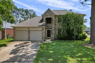 4915 Stone Harbor Dr, Friendswood, TX 77546 - Photo 1
