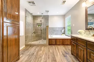 3010 E Legends Bend Dr, Spring, TX 77386 - Photo 21