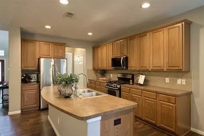 70 N Spinning Wheel Circle, The Woodlands, TX 77382 - Photo 11