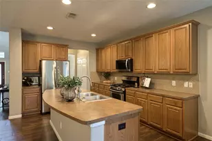 70 N Spinning Wheel Cir, The Woodlands, TX 77382 - Photo 11