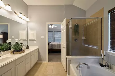 70 N Spinning Wheel Circle, The Woodlands, TX 77382 - Photo 23