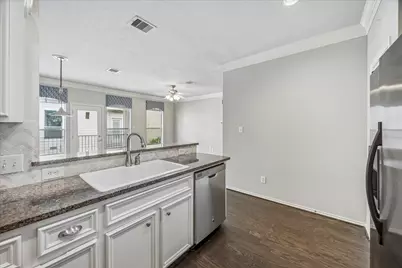 1624 W 25th Street #B, Houston, TX 77008 - Photo 7