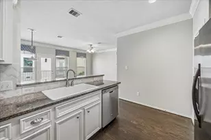 1624 W 25th St, Houston, TX 77008 - Photo 7