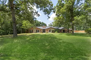 1401 Magnolia Ln, Houston, TX 77339 - Photo 1