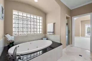 5624 Dolores St, Houston, TX 77057 - Photo 27