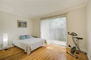 2100 Tanglewilde St, Houston, TX 77063 - Photo 11