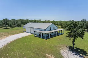 2215 Oak Ridge Rd, Weimar, TX 78962 - Photo 1