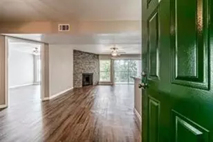 2822 S Bartell Dr, Houston, TX 77054 - Photo 3