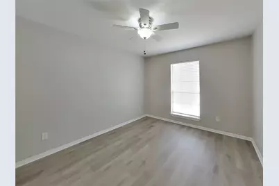 7506 Lemon Tree Circle, Houston, TX 77088 - Photo 13