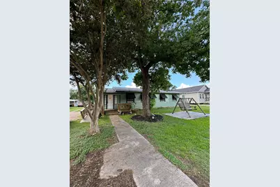 411 & 411 1/2 Humphrey Avenue, Palacios, TX 77465 - Photo 1