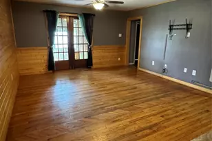 411 & 411 1/2 Humphrey Ave, Palacios, TX 77465 - Photo 5