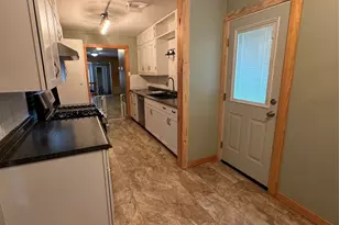411 & 411 1/2 Humphrey Ave, Palacios, TX 77465 - Photo 9