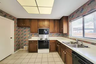 11711 Memorial Dr, Houston, TX 77024 - Photo 11