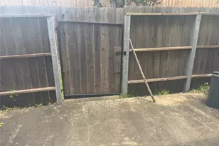 7589 Cambridge St, Houston, TX 77054 - Photo 21