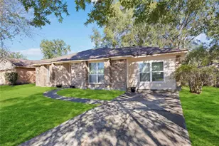 9809 Condor Dr, Conroe, TX 77385 - Photo 1