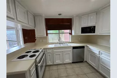 443 N Rivershire Drive, Conroe, TX 77304 - Photo 7