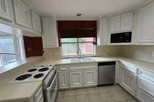 443 N Rivershire Dr, Conroe, TX 77304 - Photo 7