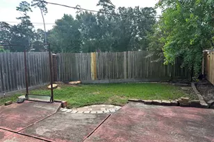 443 N Rivershire Dr, Conroe, TX 77304 - Photo 15