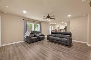 12110 Essenbruk Dr, Houston, TX 77066 - Photo 11