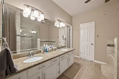 12110 Essenbruk Drive, Houston, TX 77066 - Photo 33