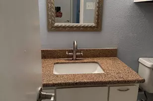 2800 Jeanetta St, Houston, TX 77063 - Photo 15